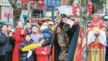 来玉林 过欢乐热闹的街巷年