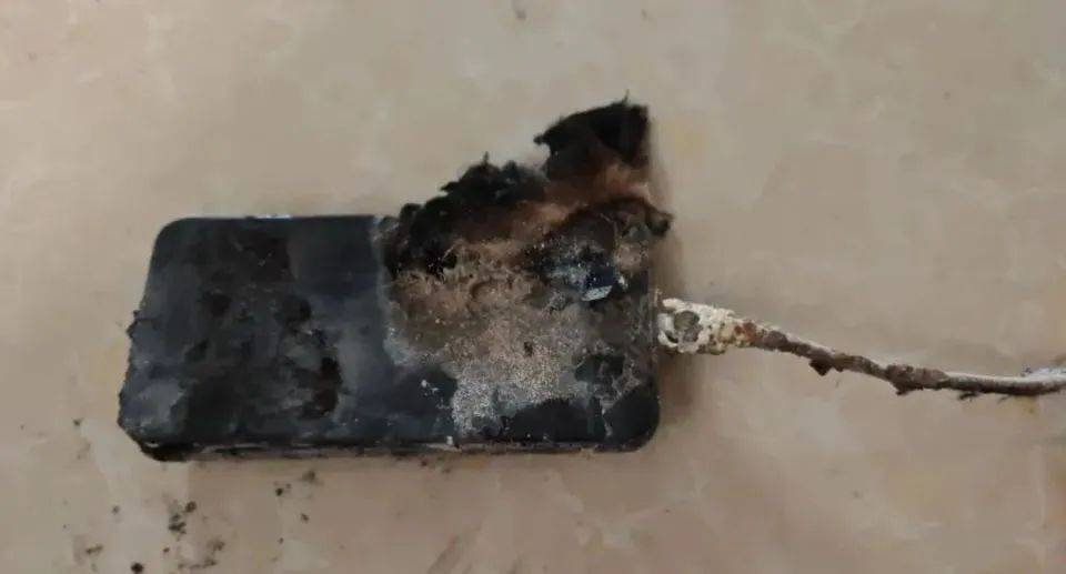 只因给手机充电，九江20岁小伙子被送进ICU！